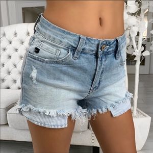 Reposh from @itselaine NWT Size Medium